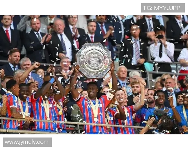 格伊经纪人与利物浦积极洽谈转会事宜引发关注