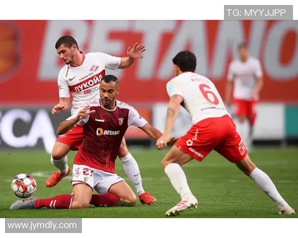 AK雅典与布拉加激战正酣谁能在欧战中笑到最后